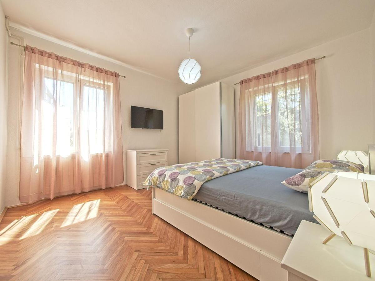 Apartman Nikica Postira Eksteriør bilde