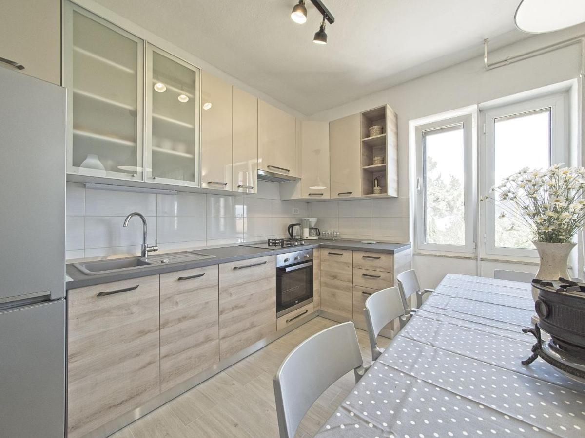 Apartman Nikica Postira Eksteriør bilde